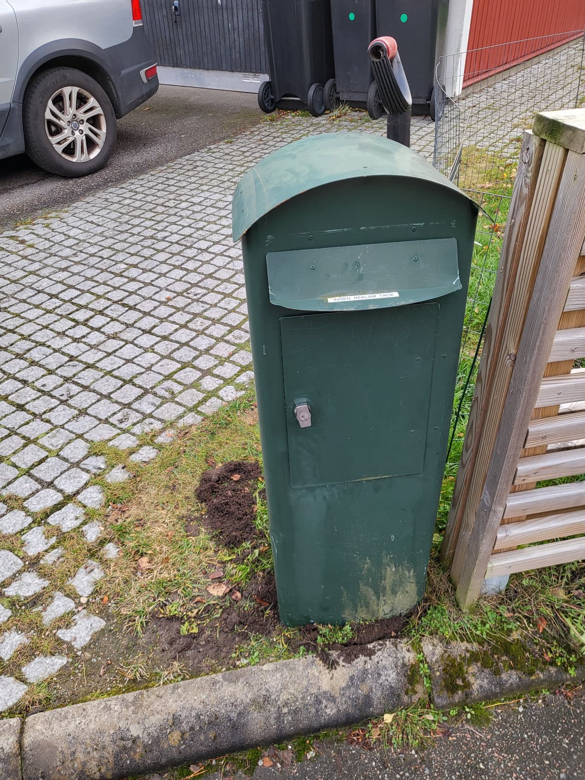Kundens foto 2 – trädgård i Täby